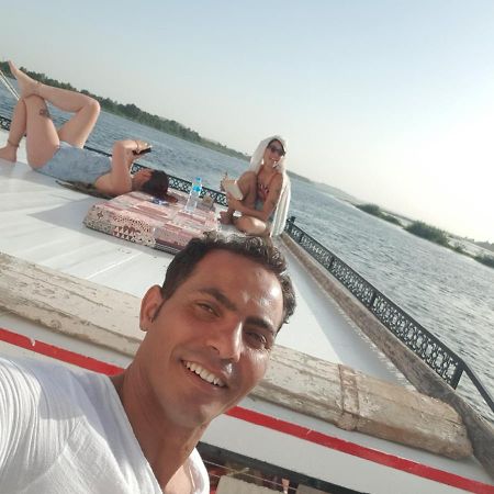 Nile Sunrise Felucca Boat Private Rental Luxor Exterior foto