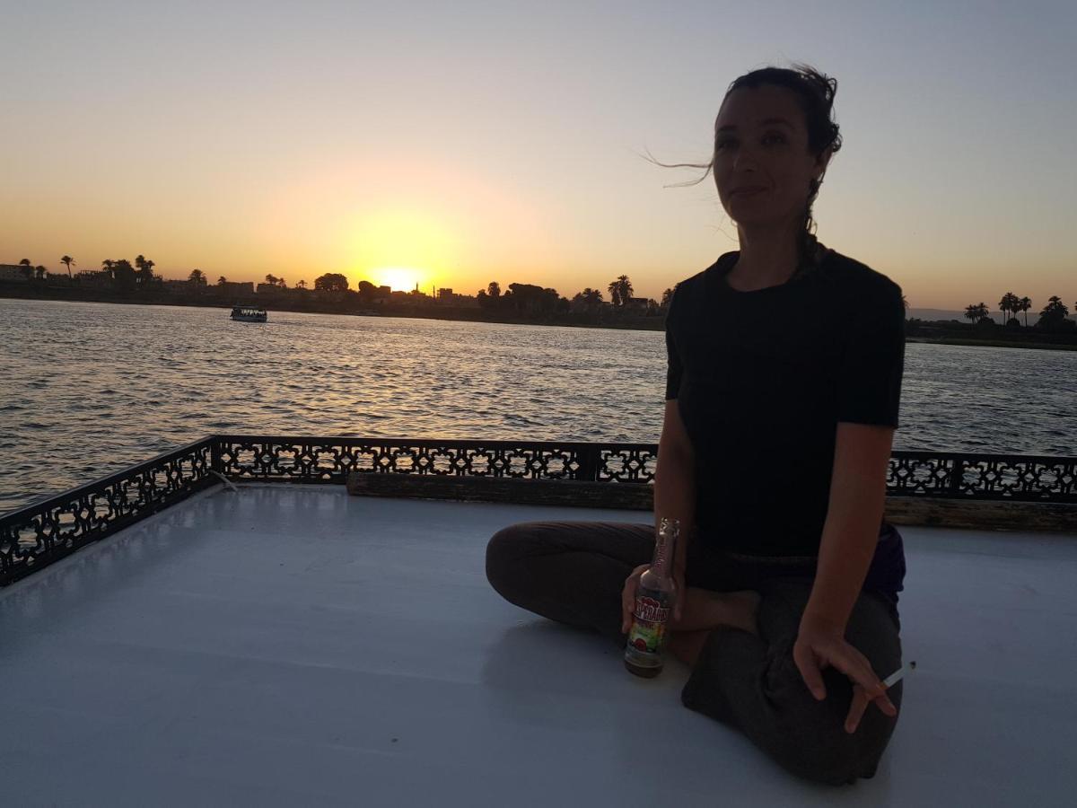 Nile Sunrise Felucca Boat Private Rental Luxor Exterior foto