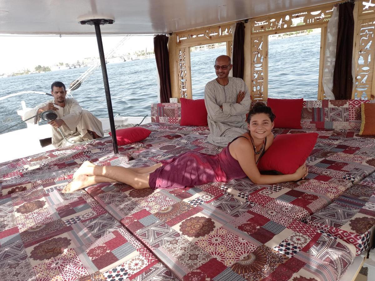 Nile Sunrise Felucca Boat Private Rental Luxor Exterior foto