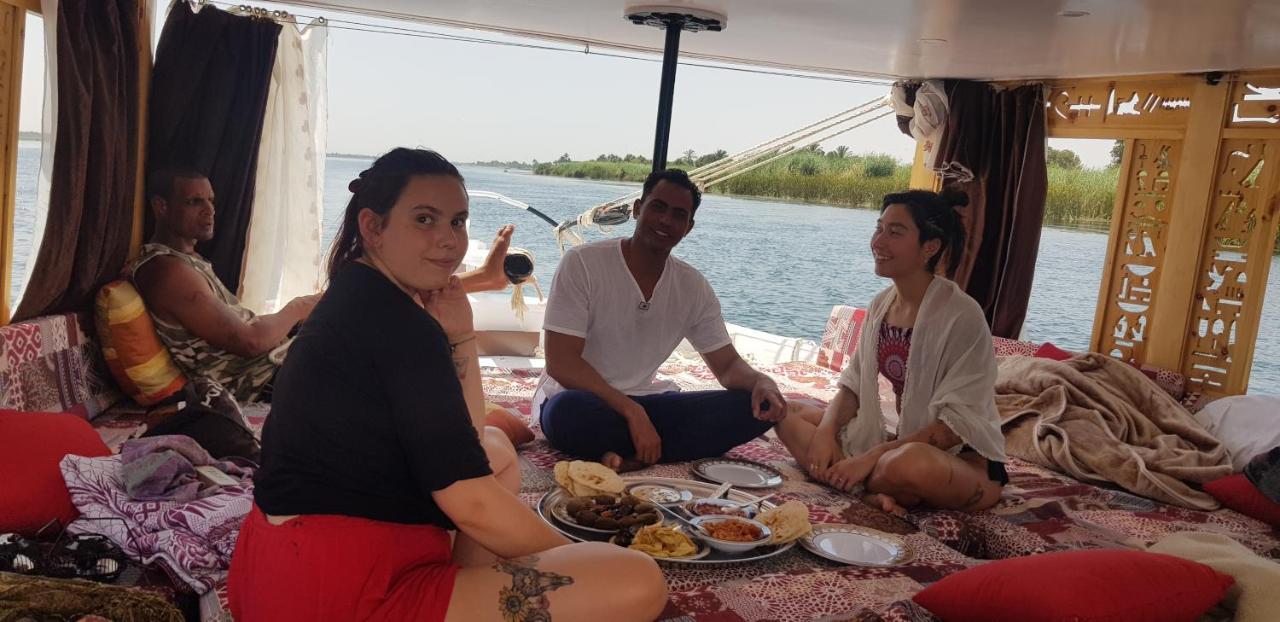 Nile Sunrise Felucca Boat Private Rental Luxor Exterior foto