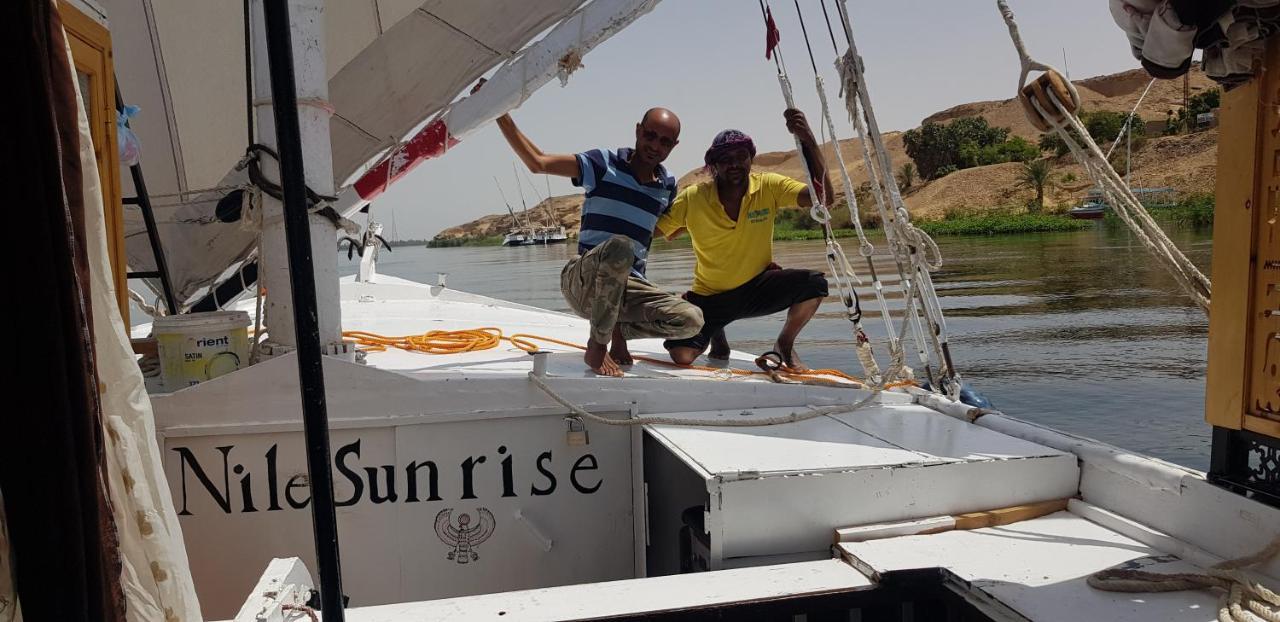 Nile Sunrise Felucca Boat Private Rental Luxor Exterior foto