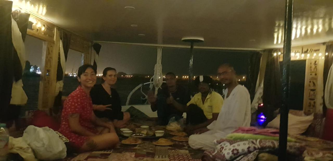 Nile Sunrise Felucca Boat Private Rental Luxor Exterior foto