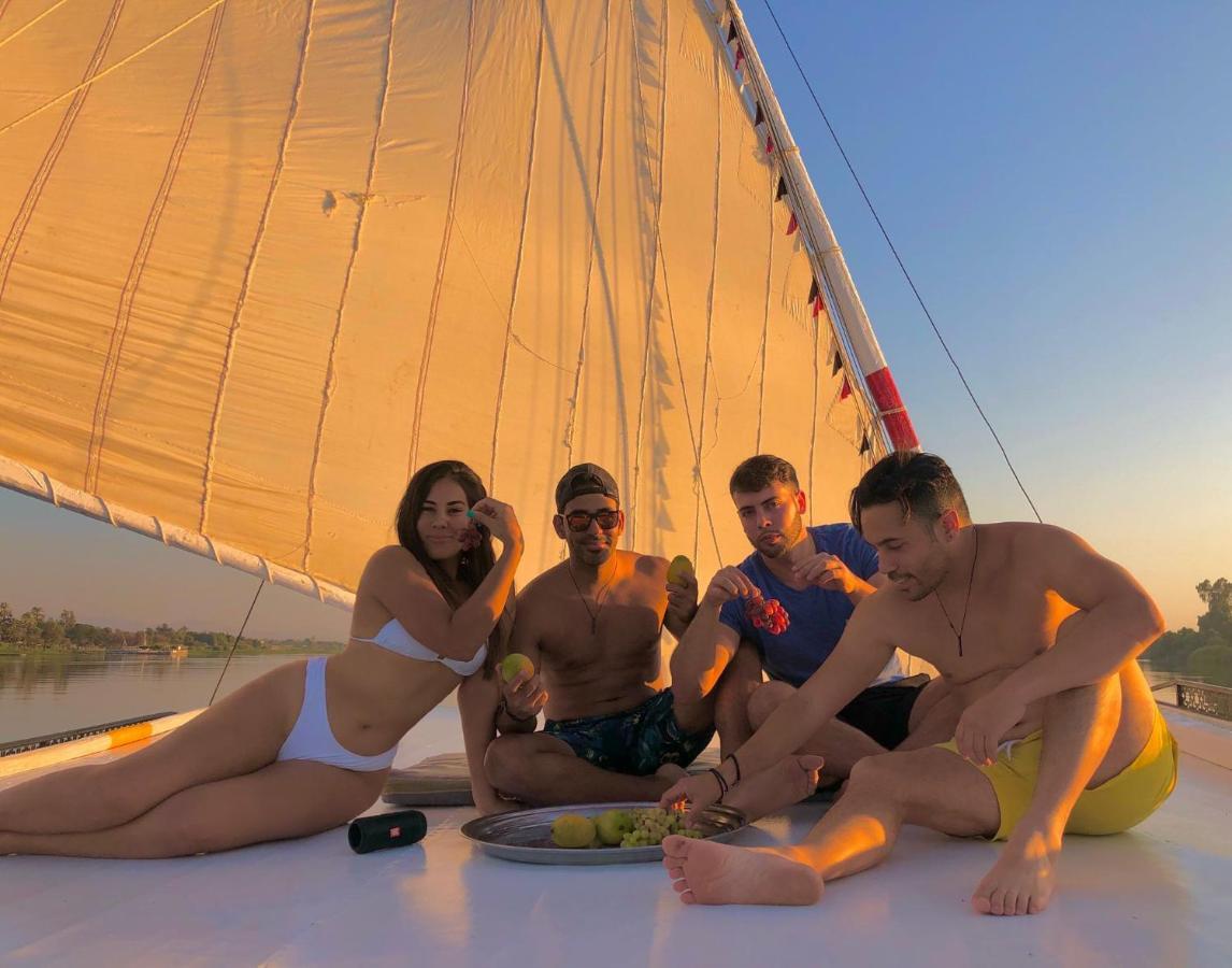 Nile Sunrise Felucca Boat Private Rental Luxor Exterior foto