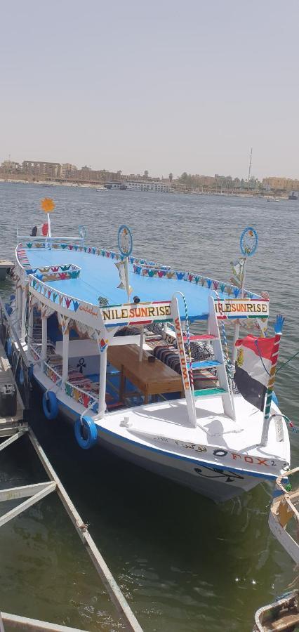 Nile Sunrise Felucca Boat Private Rental Luxor Exterior foto
